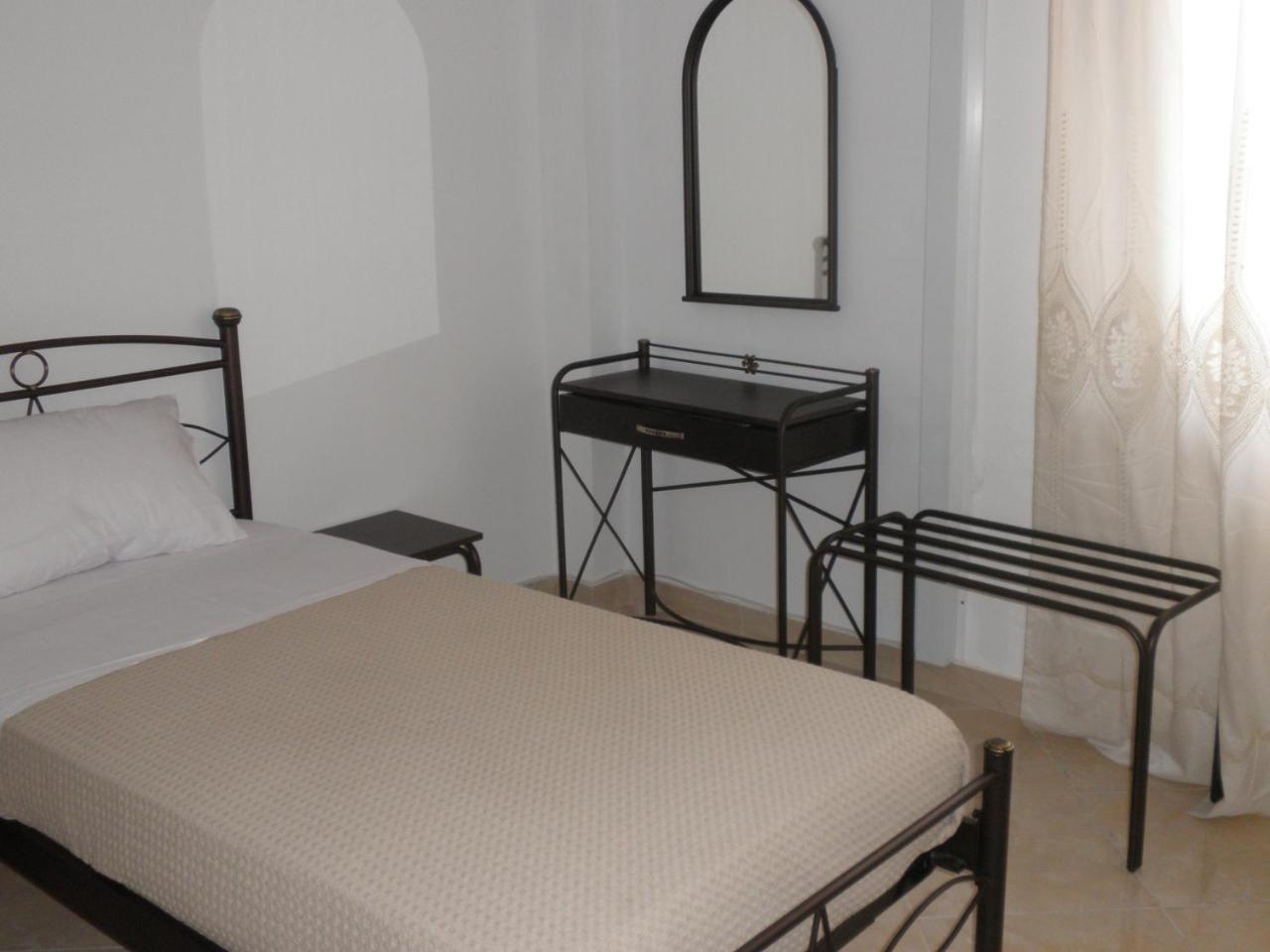 Nikolakakis Rooms Lavrio Ngoại thất bức ảnh